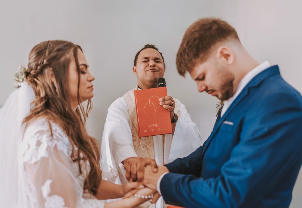 Fotografia de Casamento na Igreja Nossa Senhora da Glória (CEB), Barra do Jucu - ES - Maria & Fred Augusto  